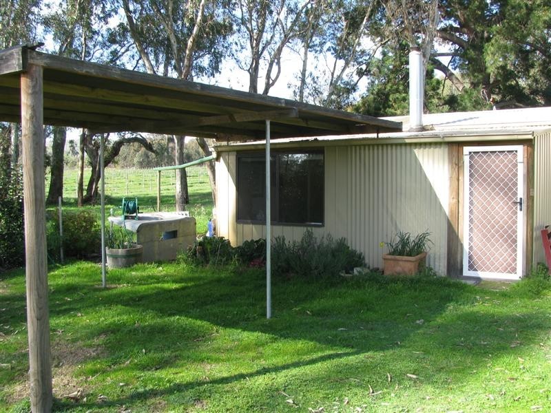 11 McGuigans Road, Kanumbra VIC 3719