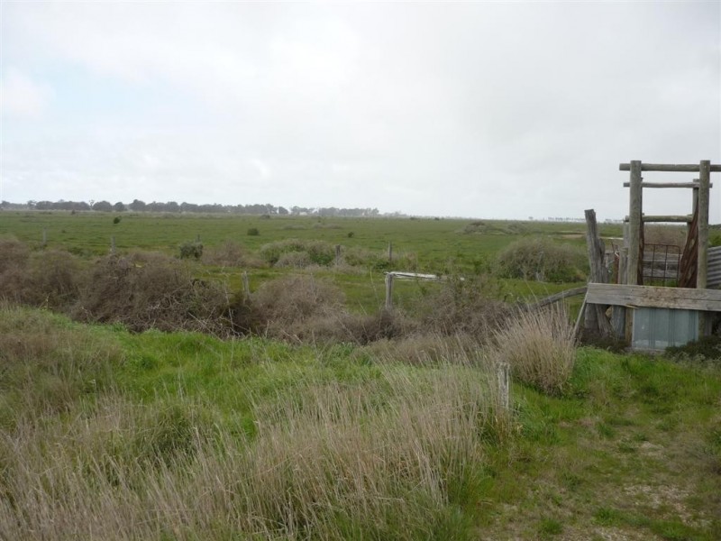 . Murray Valley Highway, Kerang East VIC 3579