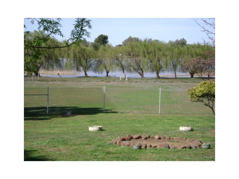 46 Lake Charm East Road, Lake Charm VIC 3581