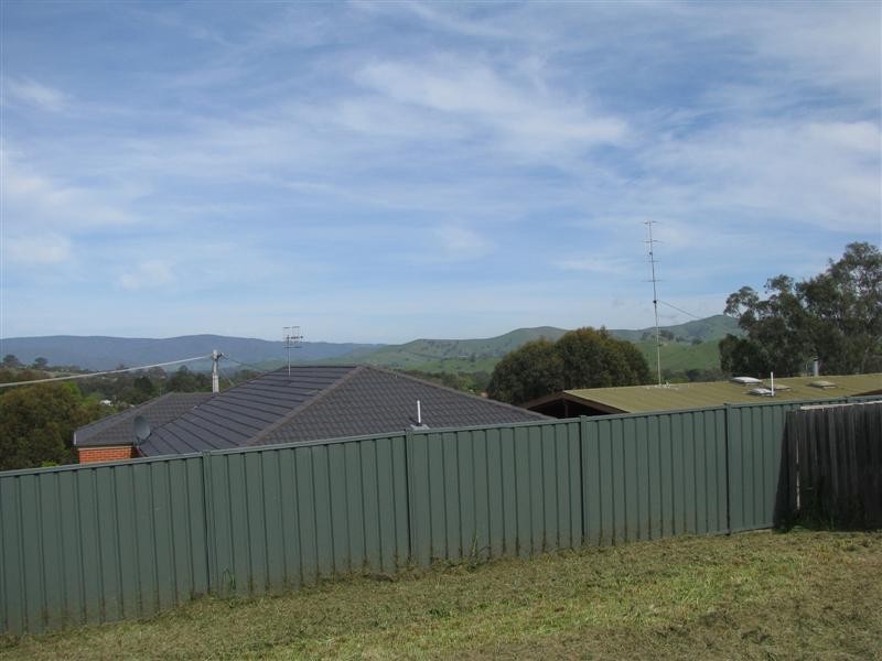 37 Cooper Street, Alexandra VIC 3714