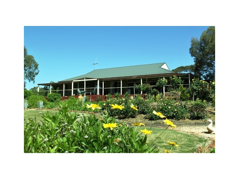 303 River Road, Nyah VIC 3594