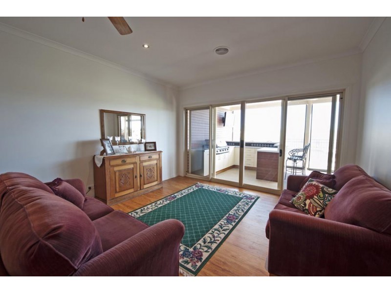 10 Hocking Drive, Swan Hill VIC 3585