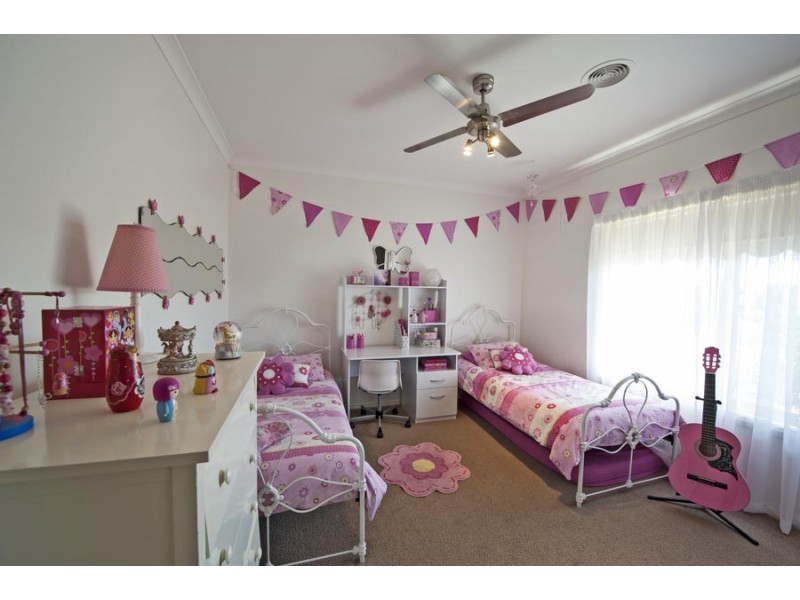 10 Hocking Drive, Swan Hill VIC 3585