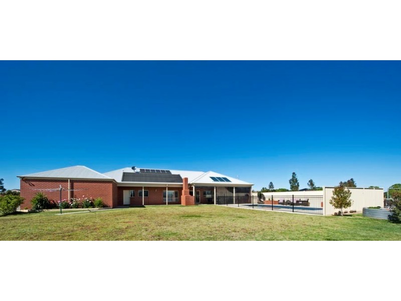 10 Hocking Drive, Swan Hill VIC 3585