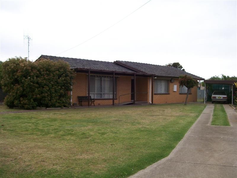 6 Donaldson St, Finley NSW 2713