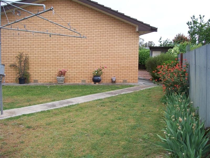 6 Donaldson St, Finley NSW 2713