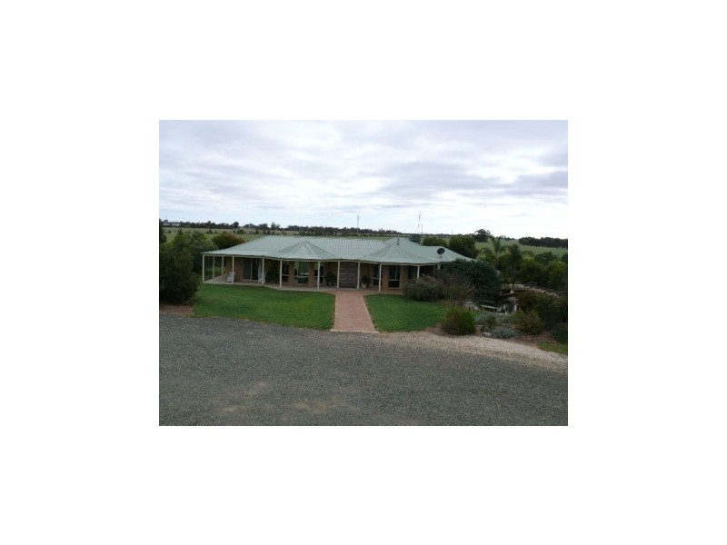 894 Cobb Highway, Moama NSW 2731