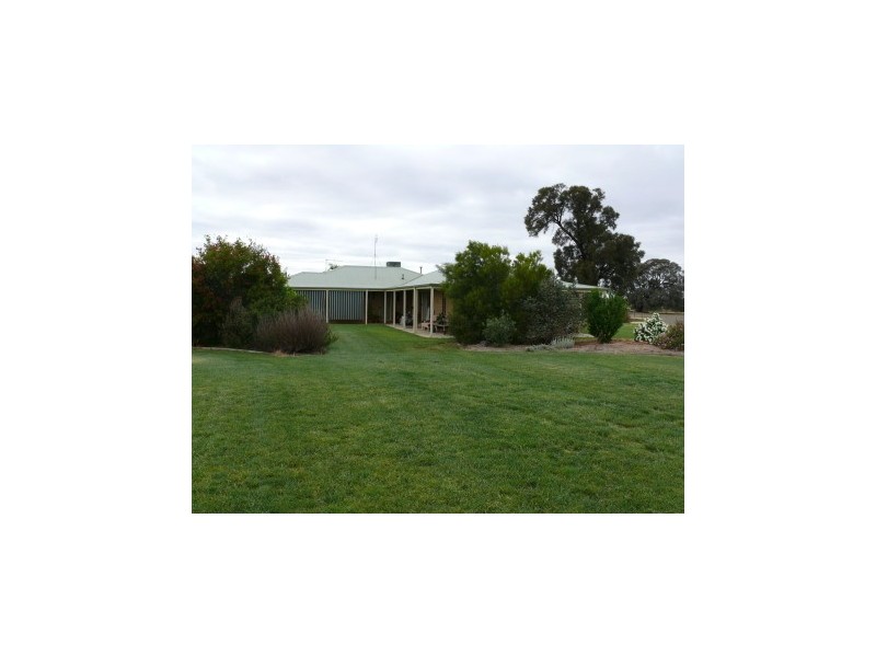 894 Cobb Highway, Moama NSW 2731