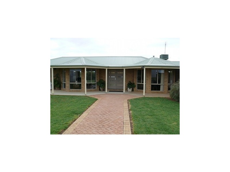 894 Cobb Highway, Moama NSW 2731