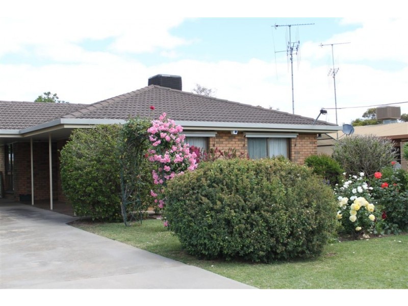 8 Leng Street, Kerang VIC 3579