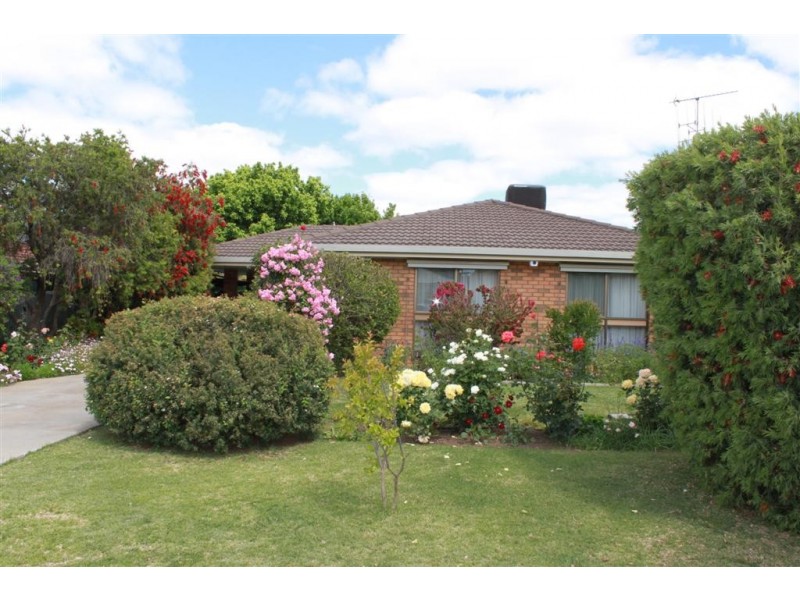 8 Leng Street, Kerang VIC 3579