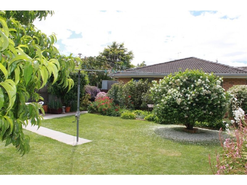 8 Leng Street, Kerang VIC 3579