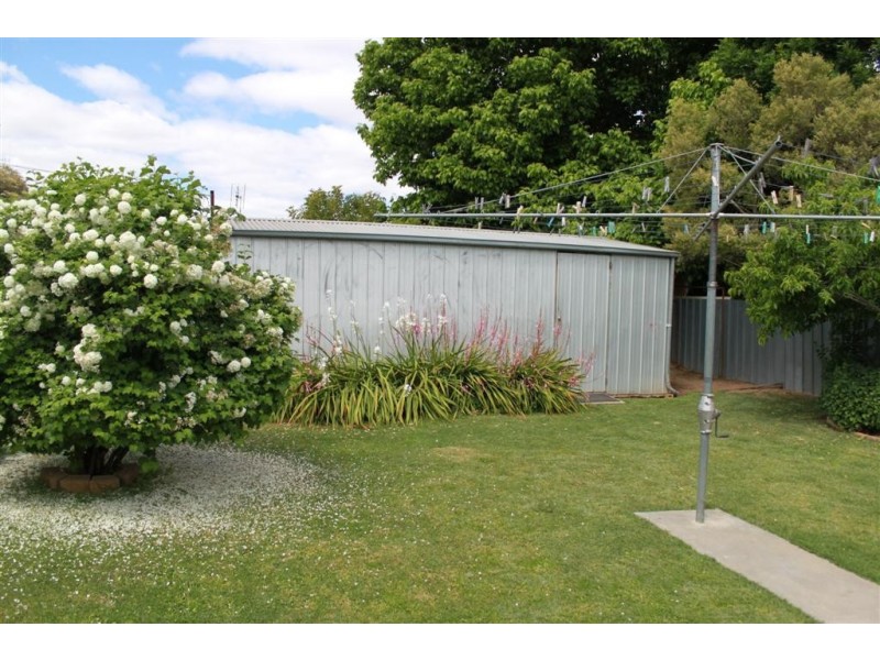 8 Leng Street, Kerang VIC 3579