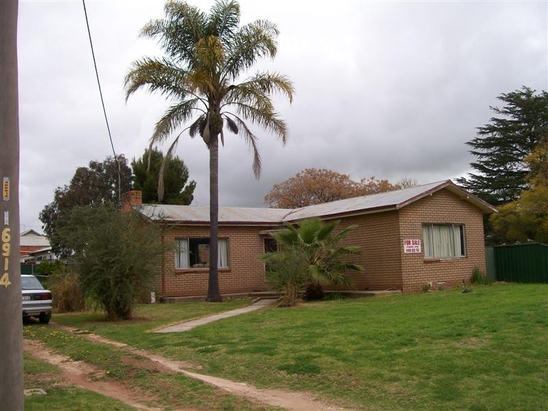 Oaklands NSW 2646