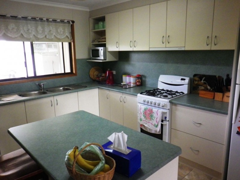 73 Moore Street, Rosedale VIC 3847