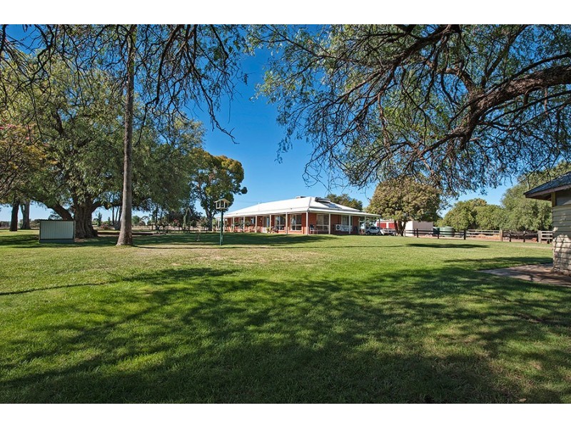 6 Tyntynder South Road, Swan Hill VIC 3585