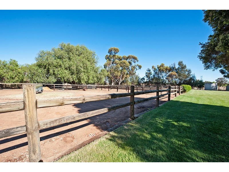 6 Tyntynder South Road, Swan Hill VIC 3585