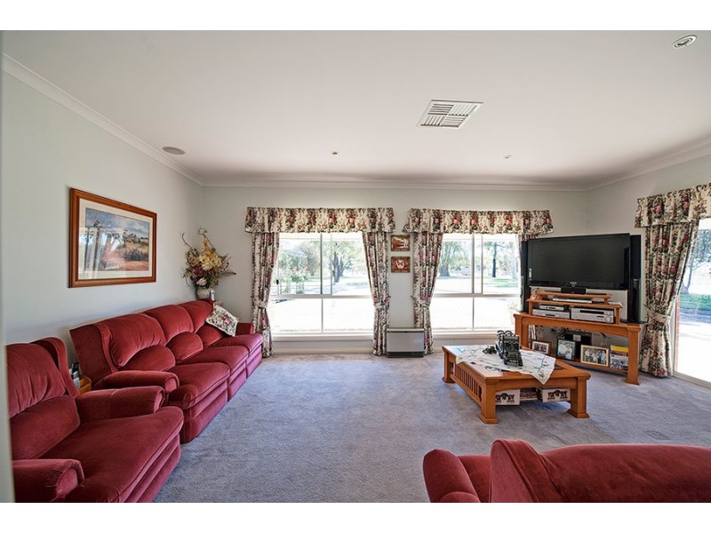 6 Tyntynder South Road, Swan Hill VIC 3585