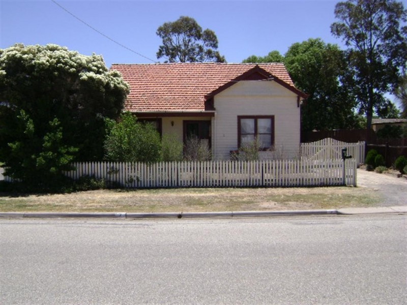 2 Park Road, Kerang VIC 3579