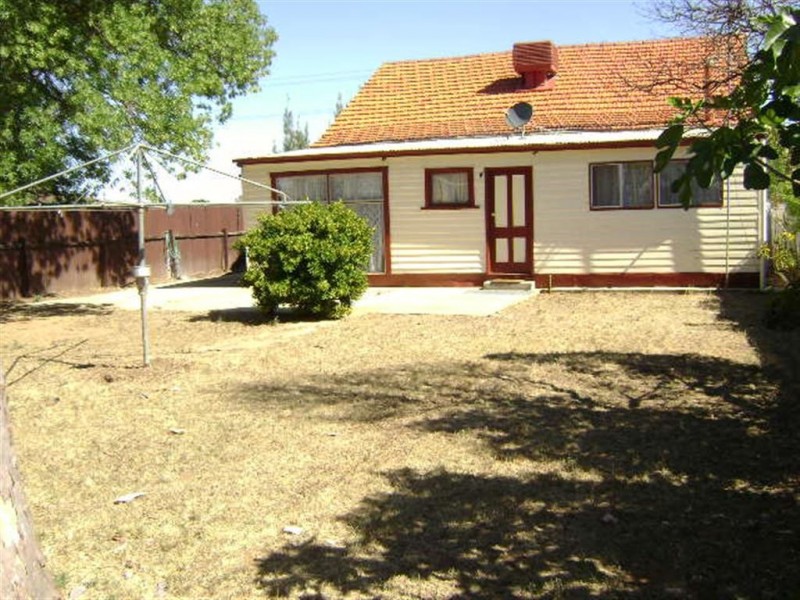 2 Park Road, Kerang VIC 3579