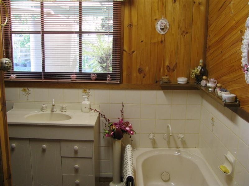 8 Savage Court, Eildon VIC 3713