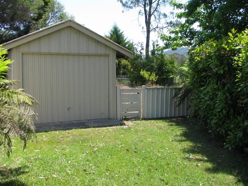 8 Savage Court, Eildon VIC 3713