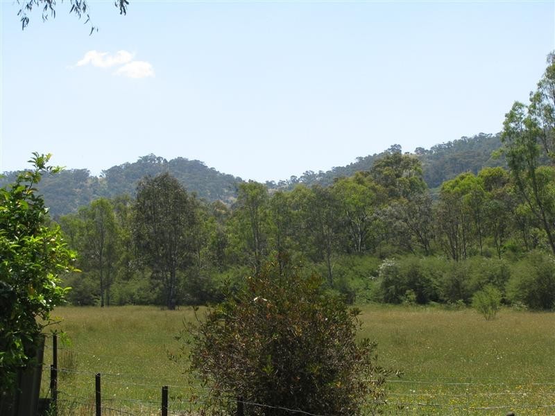 8 Savage Court, Eildon VIC 3713