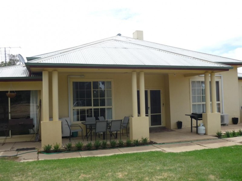 32 Ahern Road, Koondrook VIC 3580