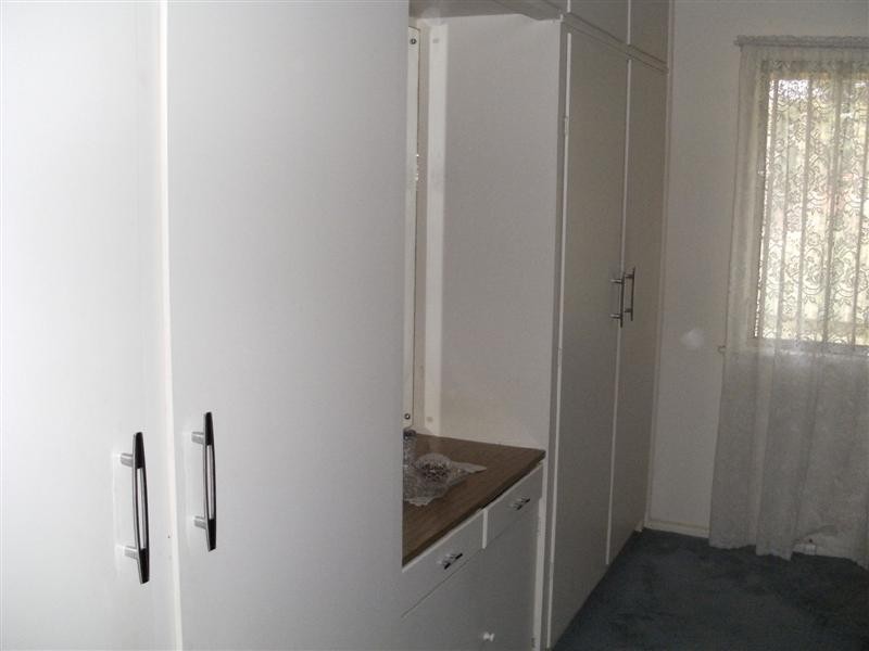 25 Young St, Oaklands NSW 2646