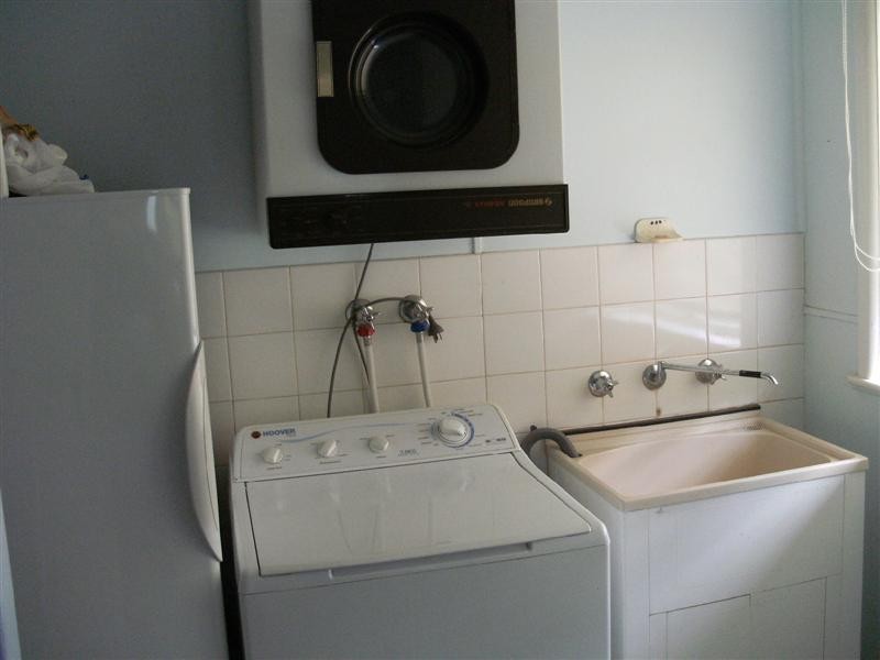 25 Young St, Oaklands NSW 2646