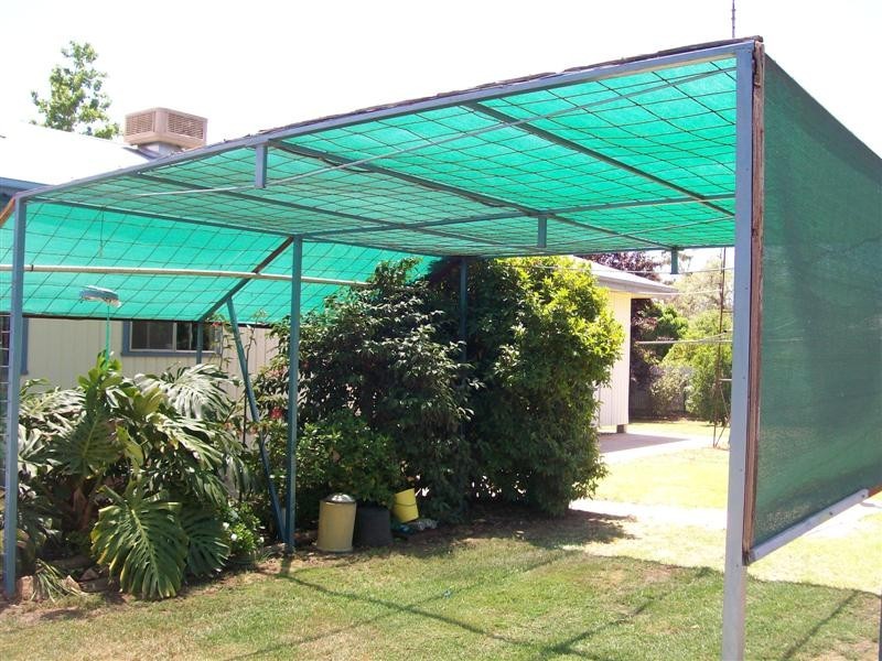 25 Young St, Oaklands NSW 2646