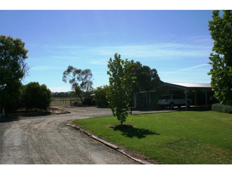 29 McFarlane Road, Swan Hill VIC 3585