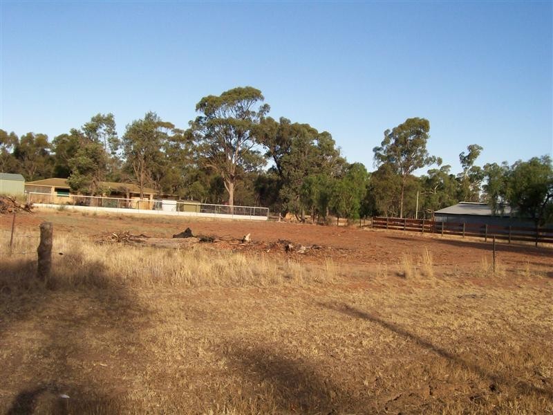 98-100 BAROOGA ST, Berrigan NSW 2712