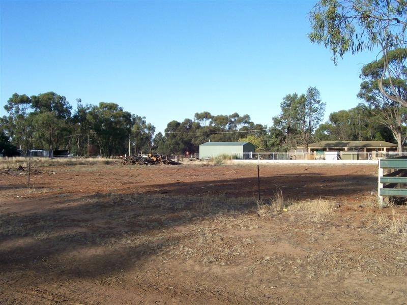 98-100 BAROOGA ST, Berrigan NSW 2712
