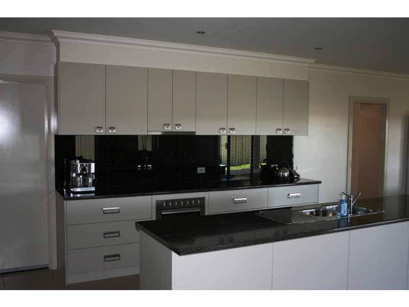 27 Boobialla Drive, Swan Hill VIC 3585