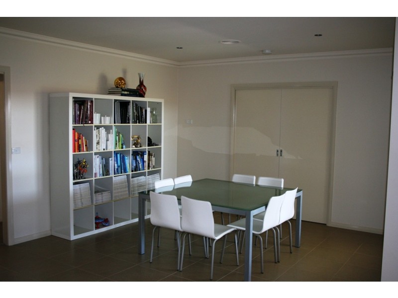 27 Boobialla Drive, Swan Hill VIC 3585