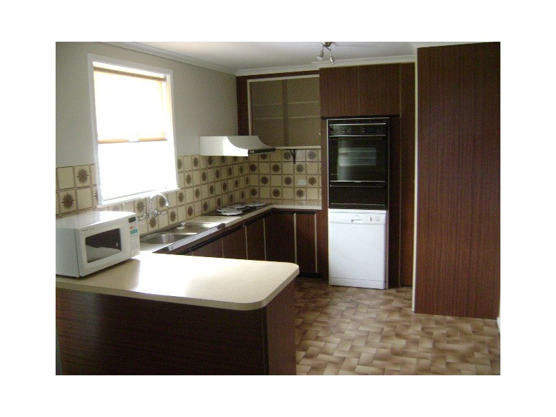 17 McCann Cres, Kerang VIC 3579