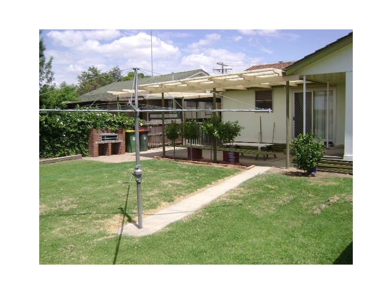 17 McCann Cres, Kerang VIC 3579