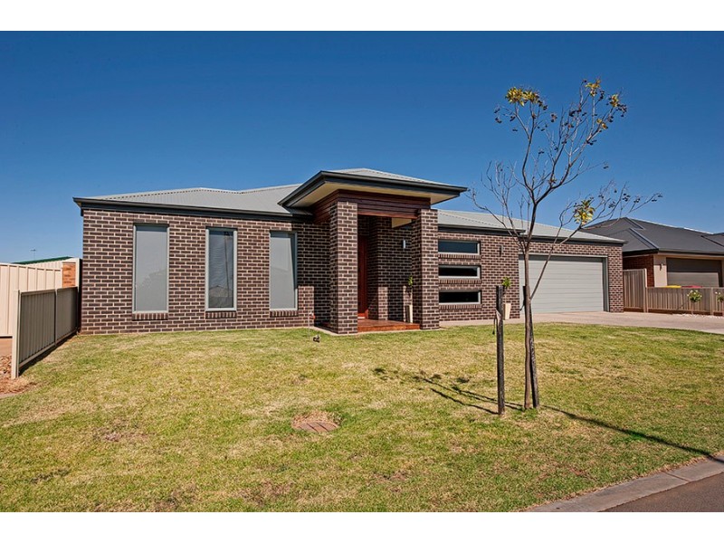 11 Redgum Street, Swan Hill VIC 3585