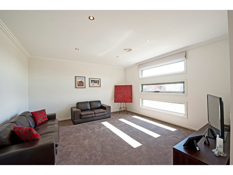 11 Redgum Street, Swan Hill VIC 3585