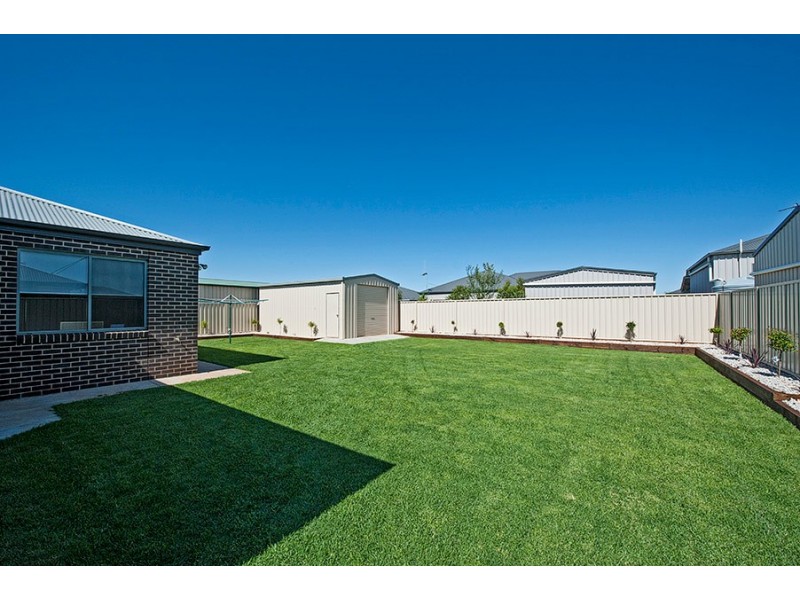 11 Redgum Street, Swan Hill VIC 3585