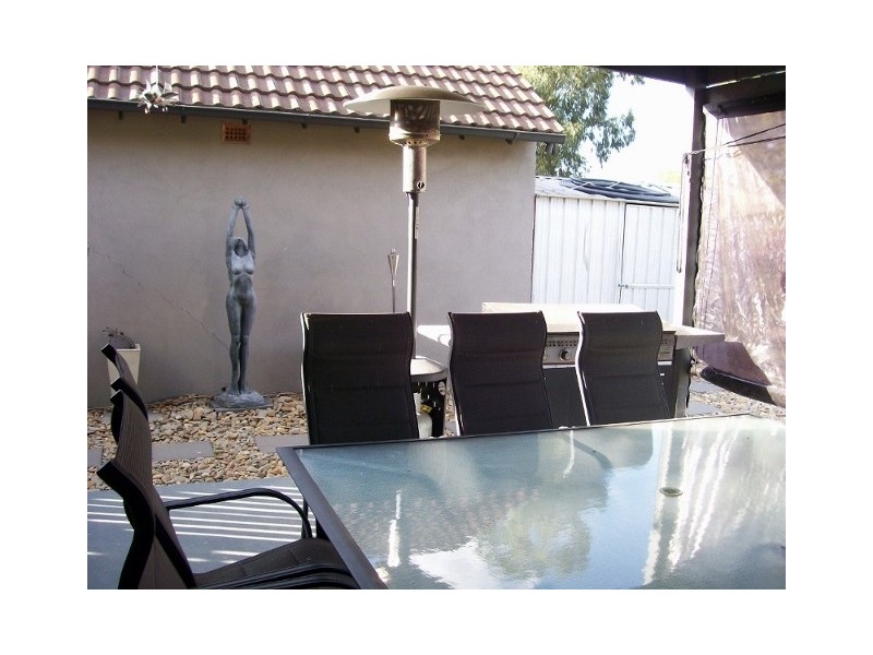 9 Barooga St, Berrigan NSW 2712