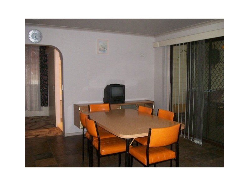 62 Buller St, Oaklands NSW 2646