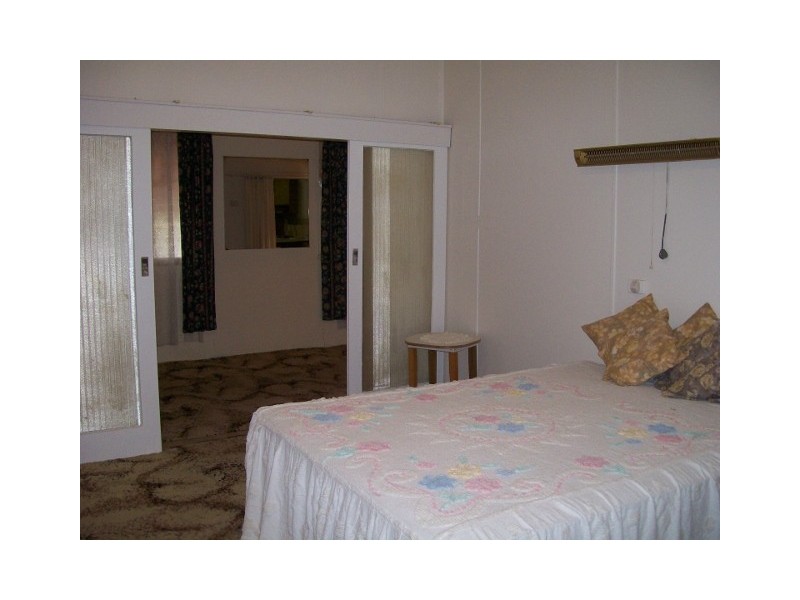 62 Buller St, Oaklands NSW 2646