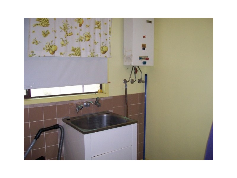 62 Buller St, Oaklands NSW 2646