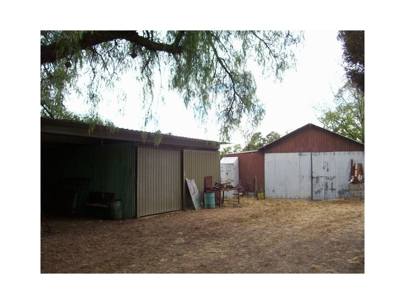 62 Buller St, Oaklands NSW 2646