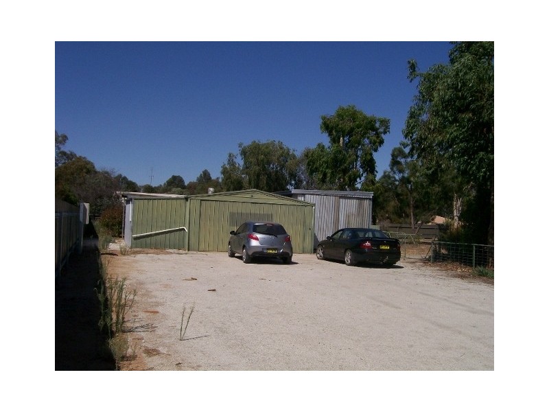 13 Robertson St, Berrigan NSW 2712