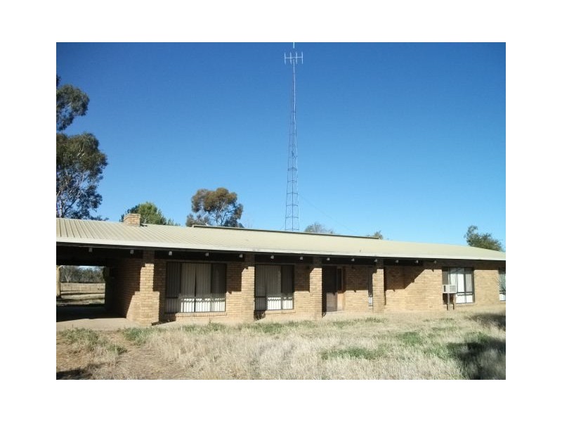 2 Gonn Road, Barham NSW 2732