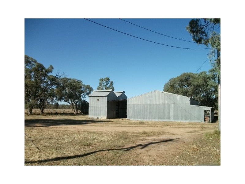 2 Gonn Road, Barham NSW 2732