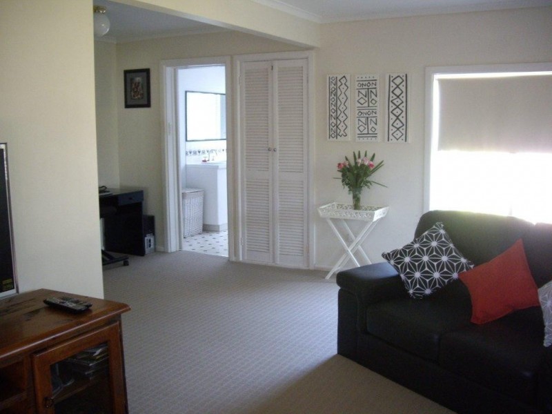 4 Kimberley Avenue, Swan Hill VIC 3585